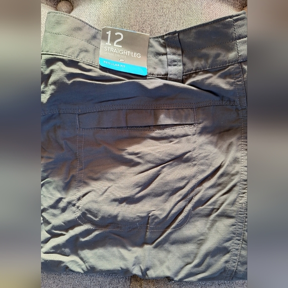 Columbia straight leg omnishield cargo pants - Picture 5 of 6